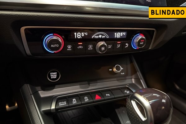 AUDI Q3 2.0 40 TFSI GASOLINA PERFORMANCE BLACK QUATTRO TIPTRONIC 2024/2024